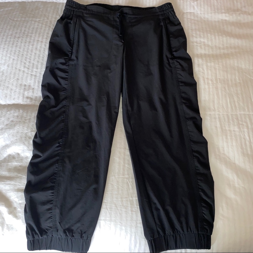 Athleta Cropped Jogger